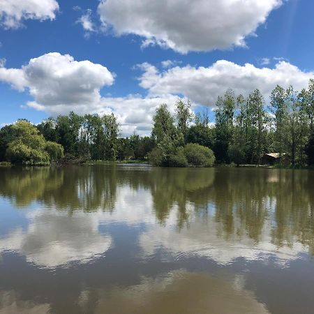 Tente Lodge Jacuzzi Privatif En Pleine Nature Thiel-sur-Acolin Εξωτερικό φωτογραφία