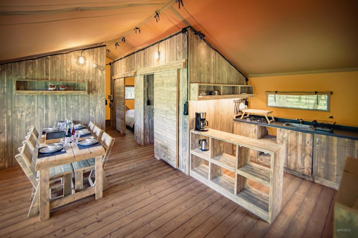 Tente Lodge Jacuzzi Privatif En Pleine Nature Thiel-sur-Acolin Εξωτερικό φωτογραφία
